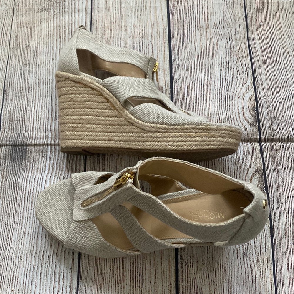 Michael Kors sandals/8